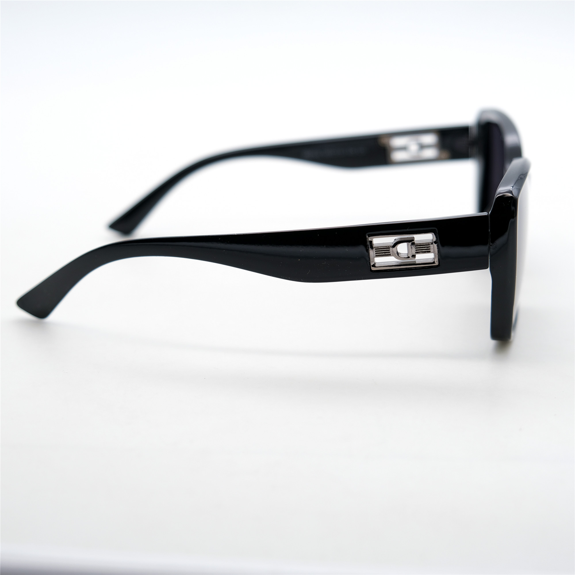  Солнцезащитные очки картинка Женские Caipai Polarized Классический Р8748-С1 