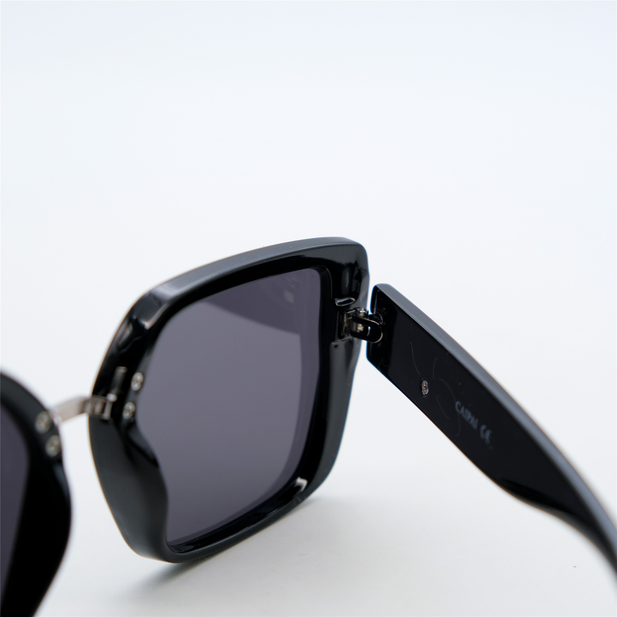  Солнцезащитные очки картинка Женские Caipai Polarized Классический Р8747-С1 
