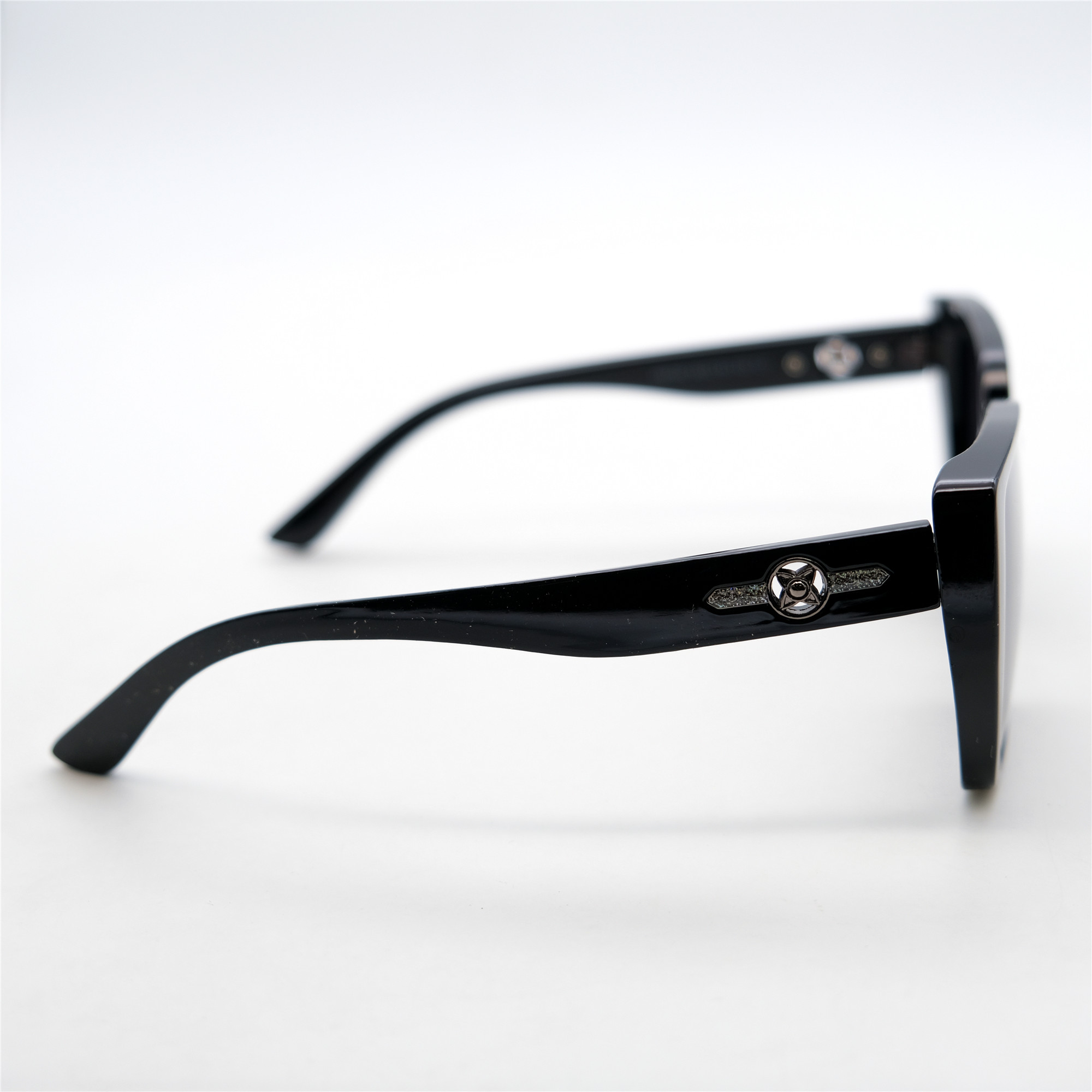  Солнцезащитные очки картинка Женские Caipai Polarized Классический Р8746-С1 