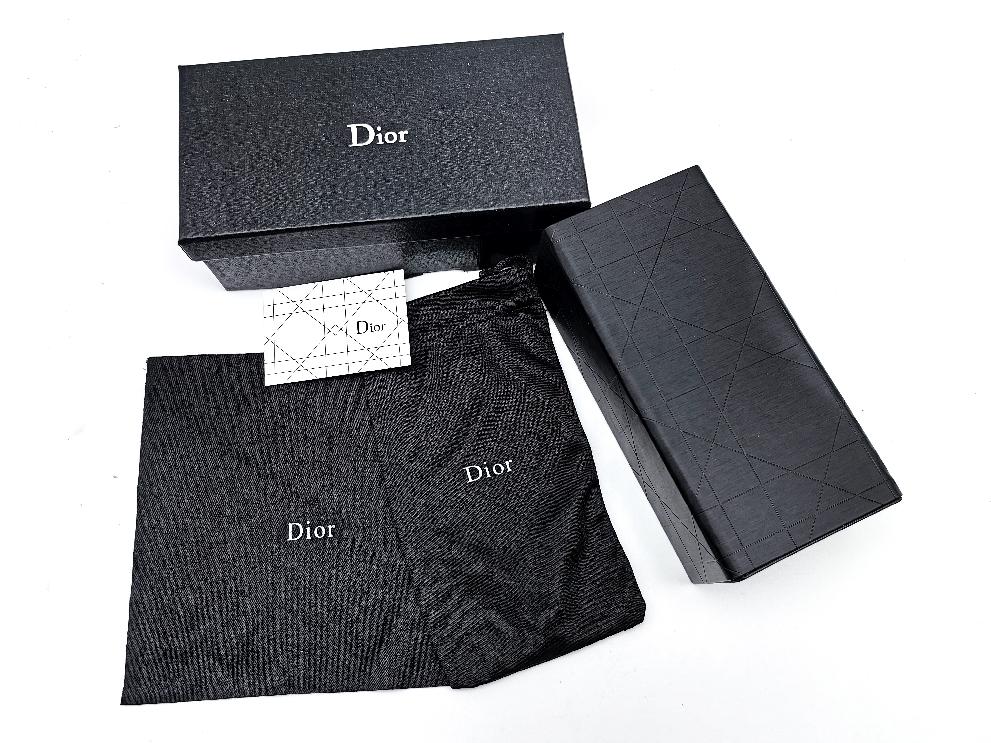  Солнцезащитные очки картинка  Брендовые   DIOR 
