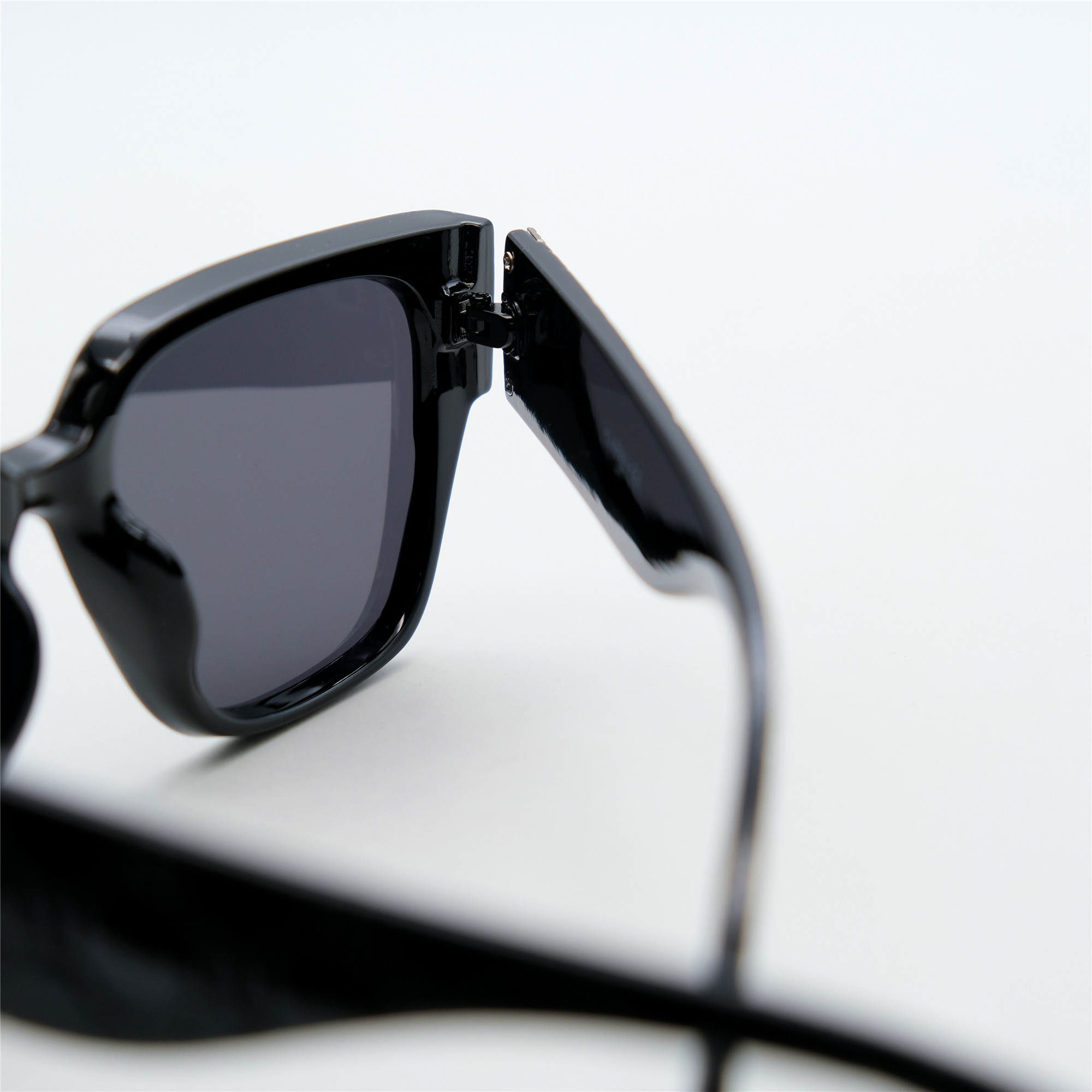  Солнцезащитные очки картинка Женские Caipai Polarized Классический Р8735-С1 