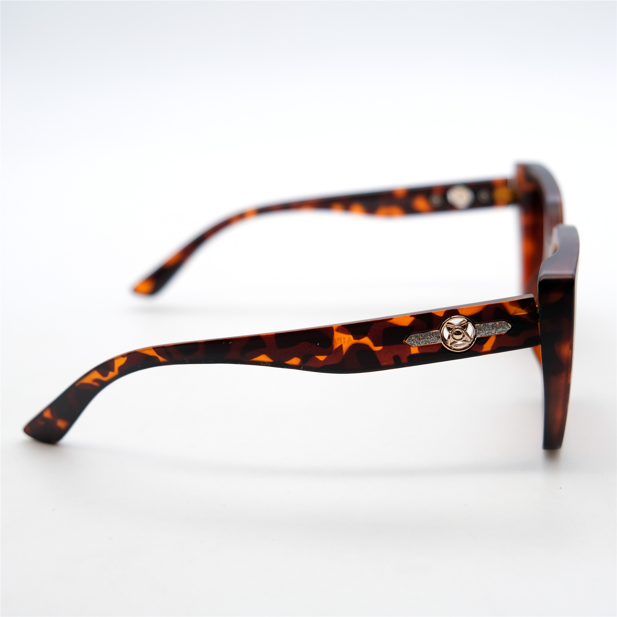  Солнцезащитные очки картинка Женские Caipai Polarized Классический Р8746-С5 