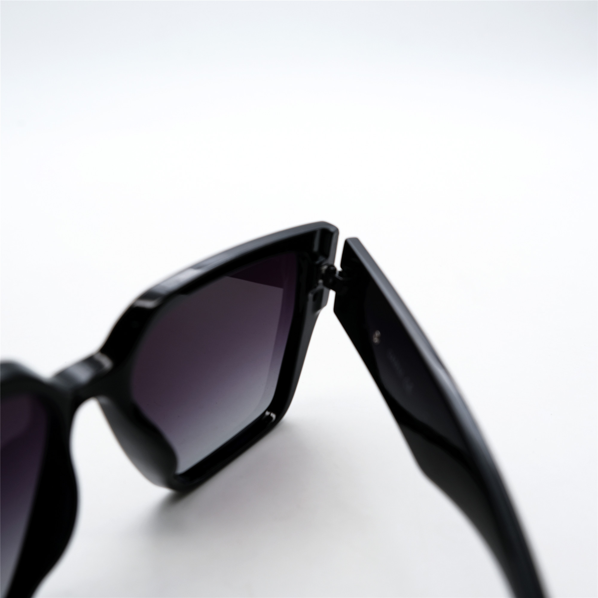  Солнцезащитные очки картинка Женские Caipai Polarized Классический P8756-С2 